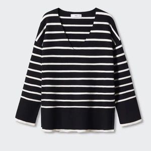 Oversized striped sweater. knit fabric. Black/white. Long sleeve